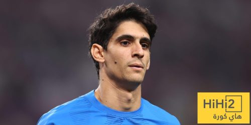ياسين بونو يزاحم ميندي على وصافة الحراس الأجانب في دوري روشن