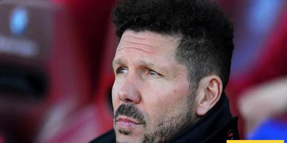 فيديو: نجل سيميوني يتعرض للضرب في برشلونة