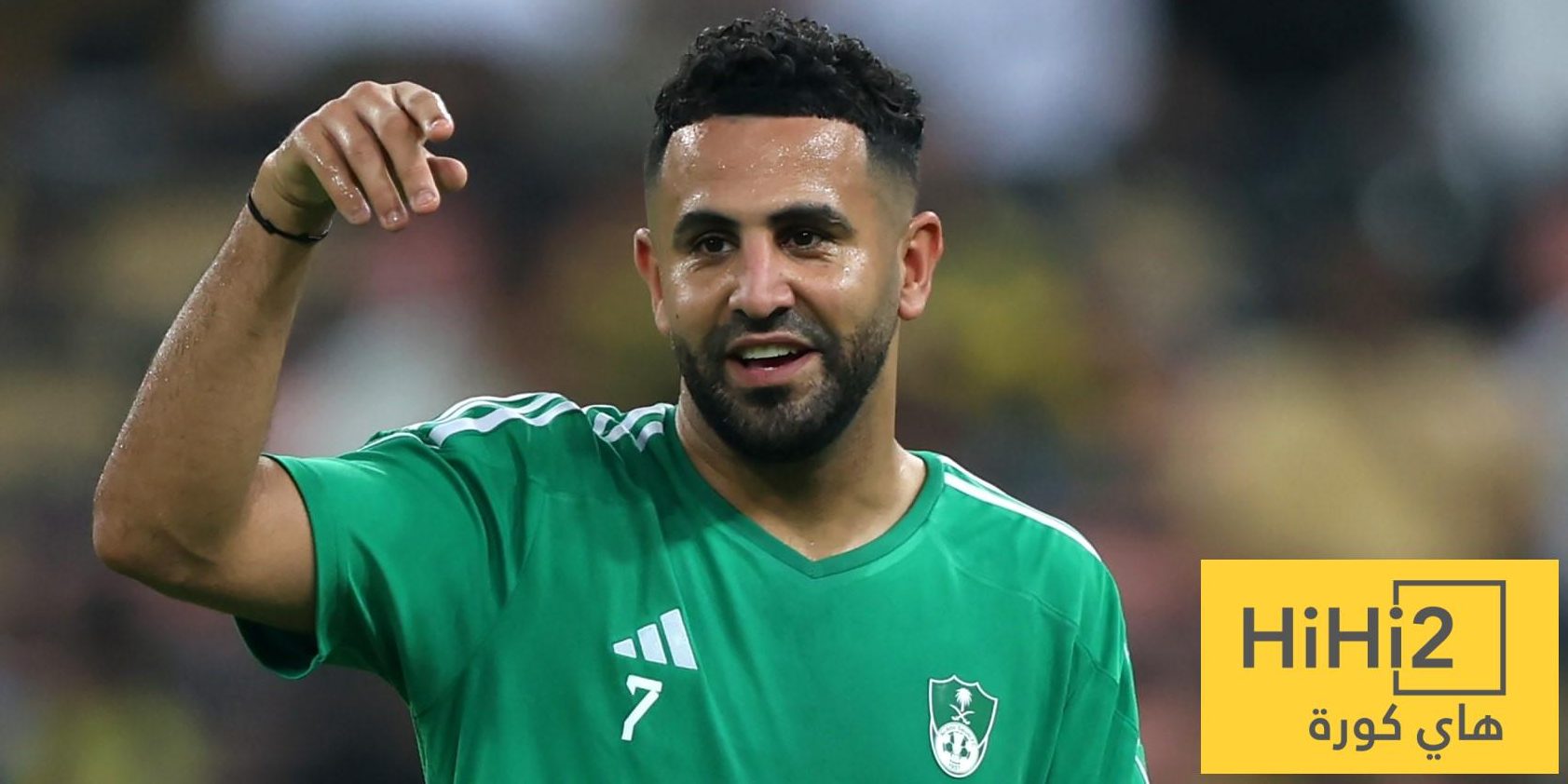 محرز يصف لاعبي الأهلي بـ”المجانين!”