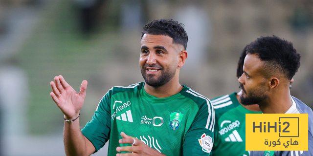 نجم الأهلي يكشف سر تطور مستوى رياض محرز