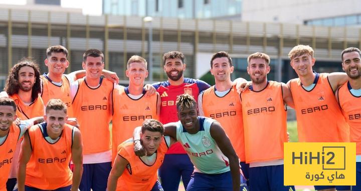 منتخب إسبانيا كامل العدد أمام فرنسا لأول مرة