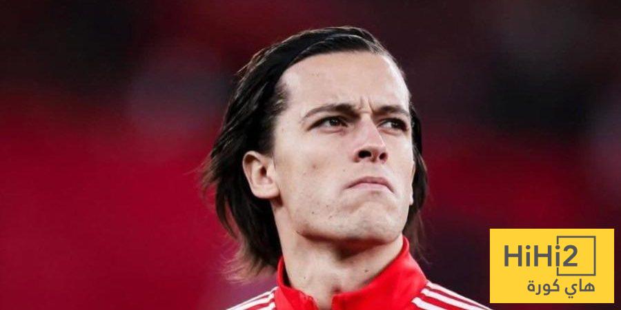 رغبة ألفارو كاريراس في ارتداء قميص ريال مدريد تصطدم بشروط بنفيكا!