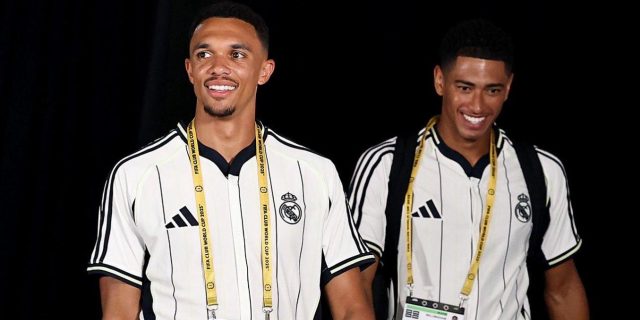 كم وصلت أسعار تذاكر الريال والهلال قبل انطلاق المباراة؟