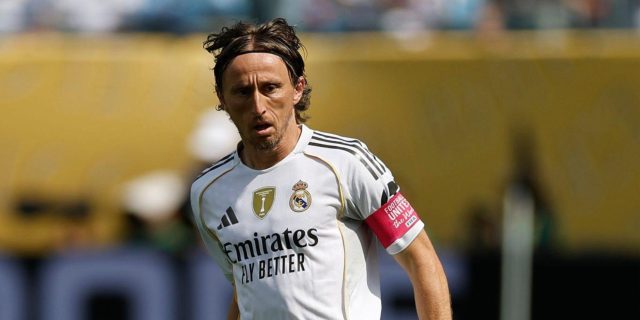 مركز جديد لمودريتش مع ميلان… لن تصدق كيف سيوظفه أليغري…!