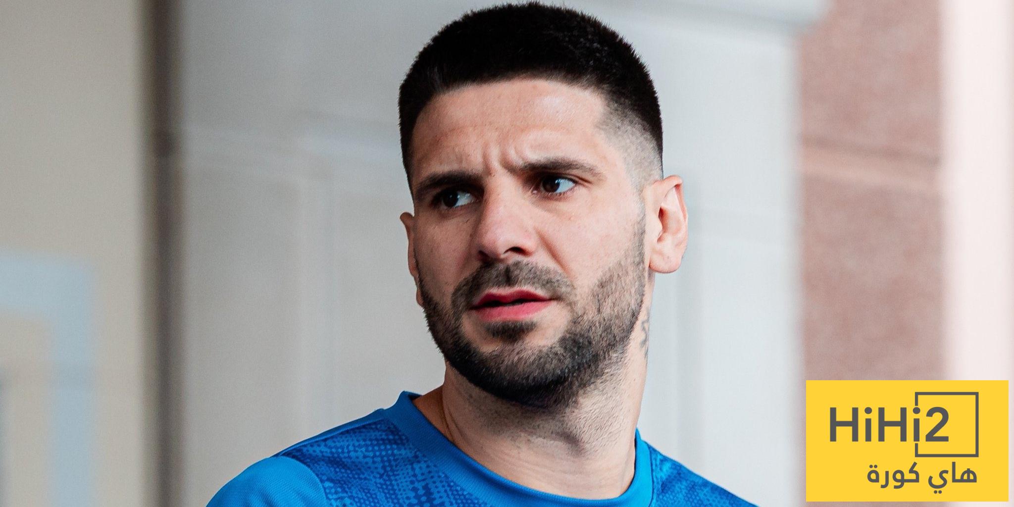 نجم الهلال السابق يهاجم الطاقم الطبي للزعيم