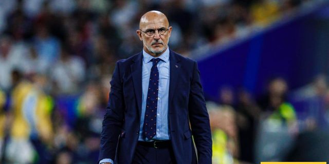 دي لا فوينتي وسياسة الكيل بمكيالين مع لاعبي برشلونة والريال..!