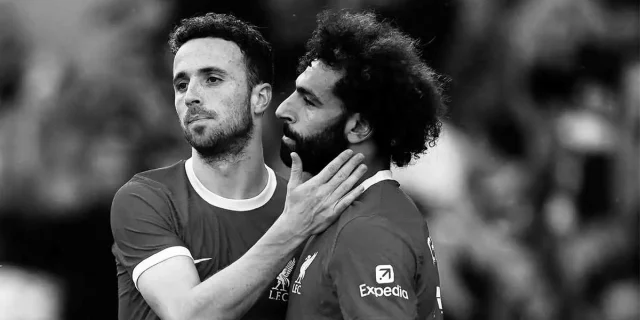 أول ظهور لمحمد صلاح مع عائلة الراحل ديوغو جوتا (صور)