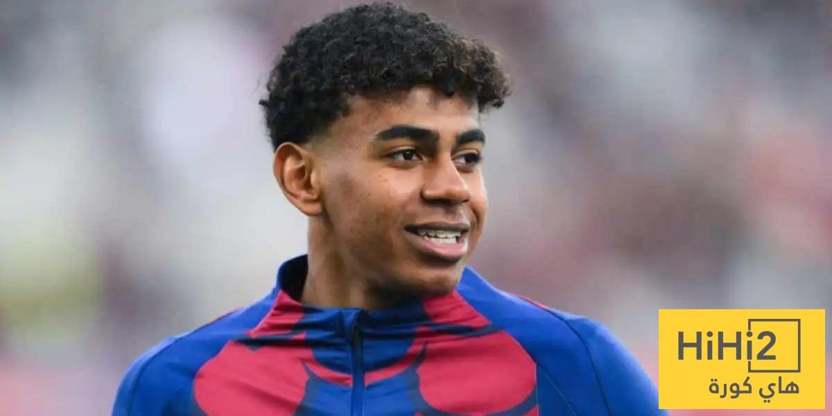 في الكورة : صور: لامين يامال يصل إلى مكاتب الكامب نو رفقة جدته