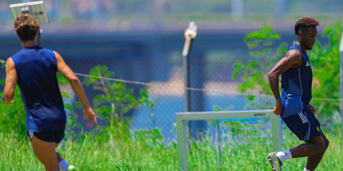 كومان يتربع على الصدارة ! كومان يتربع على الصدارة !