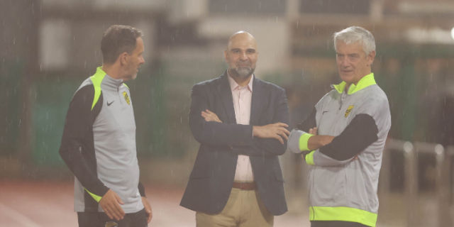 صور: الاتحاد ينهي استعداداته وسط المطر