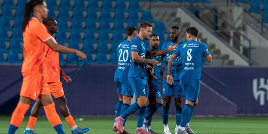 ثلاثية للهلال في الشوط الأول ضد الفيحاء