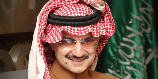 هزة في دوري روشن.. الوليد بن طلال يطلب شراء هذا النادي