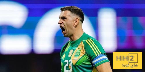 مانشستر يونايتد يتفق مع إيميليانو مارتينيز