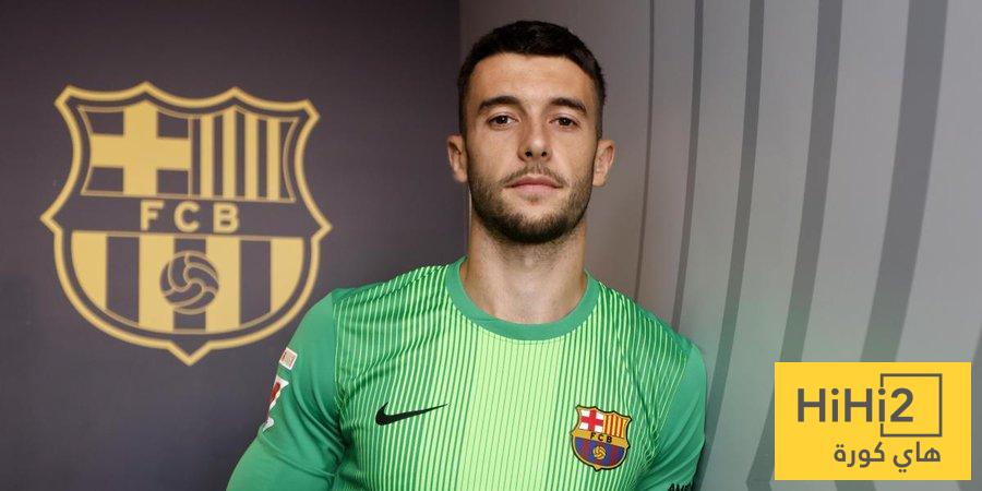 خوان غارسيا يفاجأ غرفة ملابس برشلونة