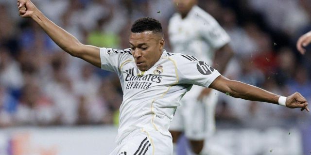 مبابي يعادل نيستلروي في قائمة هدافي دوري الأبطال