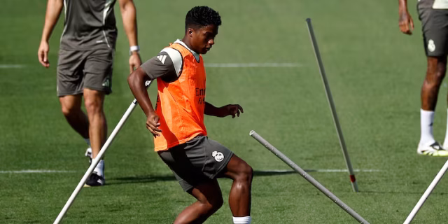 فيديو: إندريك يعود لتدريبات ريال مدريد بعد غياب 4 أشهر