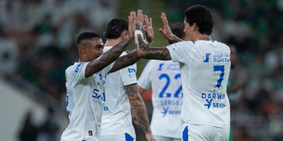 كم مباراة جمعت الهلال والخلود من قبل؟