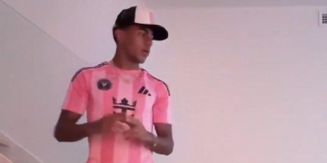 فيديو: لامين يامال يستعد للكرة الذهبية بقميص ميسي
