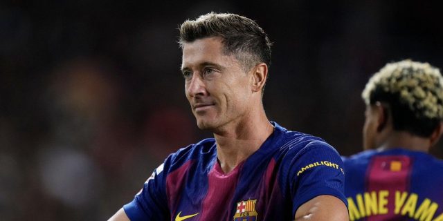 ليفاندوفسكي يدخل قائمة أفضل 20 هدافًا في تاريخ برشلونة