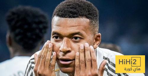 صور.. مبابي يتسلم جائزة افضل لاعب في الليغا  لشهر سبتمبر