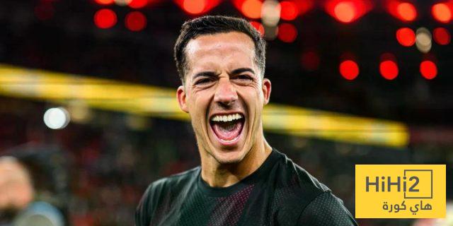لوكاس فاسكيز يلعب بذكاء مع باير ليفركوزن