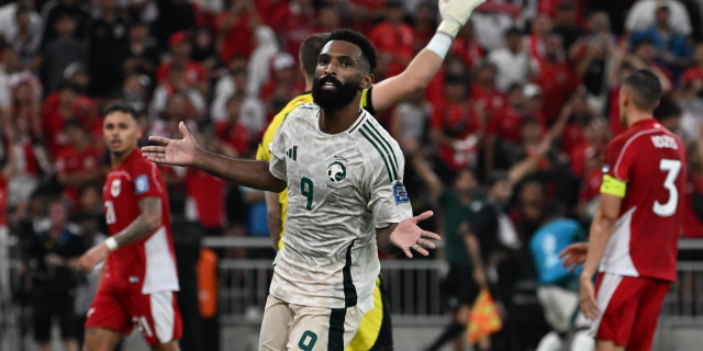 فراس البريكان.. مسيرة حافلة بالأرقام مع المنتخب السعودي