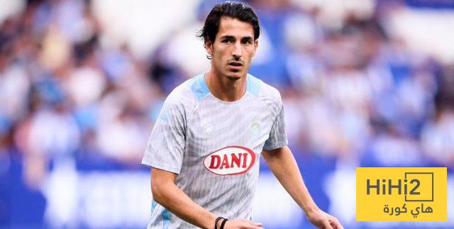 بيري ميلا: أتابع برشلونة فقط لاستفزاز أصدقائي!