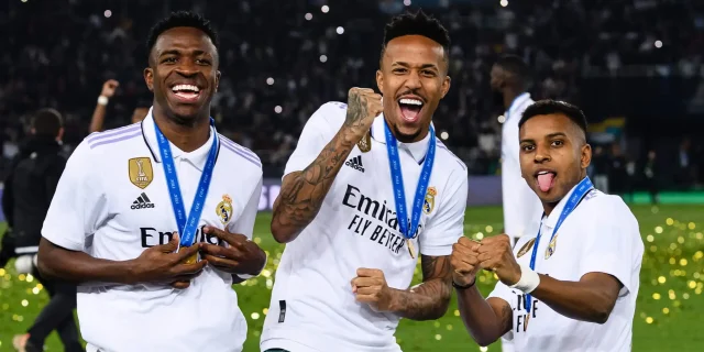 ريال مدريد يوقع عقود اللاعبين بصمت… والإعلان الرسمي متأخر!