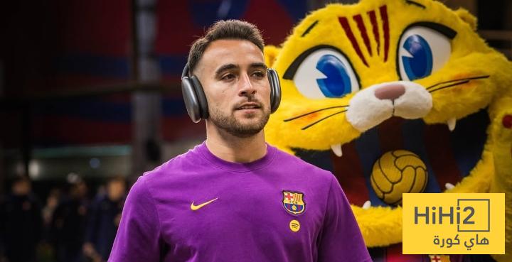 صور.. لحظة وصول فريق برشلونة ملعب المباراة