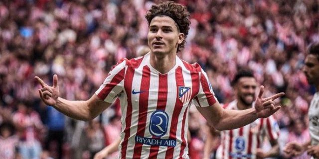 أتلتيكو لن يمانع انتقال ألفاريز إلى برشلونة.. ولكن هذا سيكون سعره!