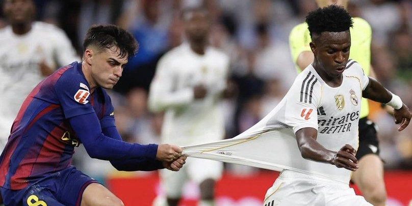 فينيسيوس ينشر صورة بيدري وهو يطلب القميص
