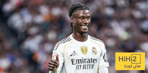 كل ما قدمه كامافينجا أمام برشلونة