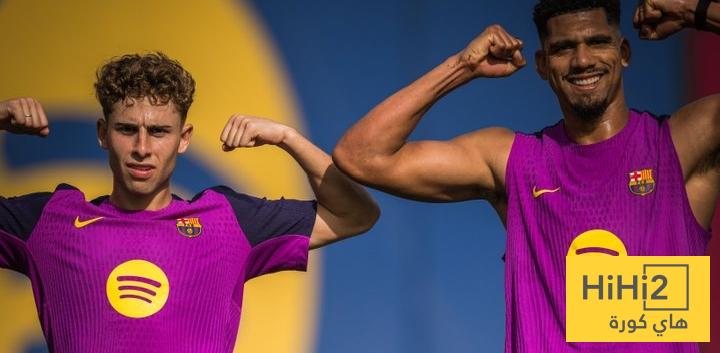 برشلونة يختتم استعداداته للقاء التشي