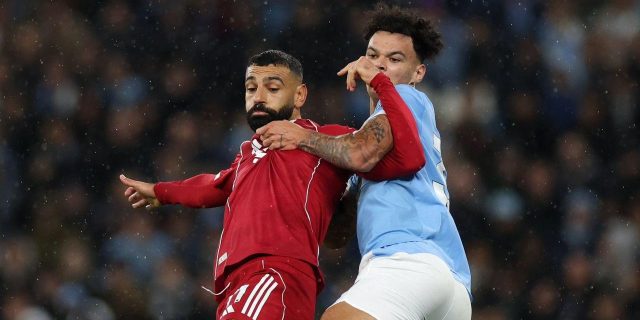 روني: محمد صلاح لا يساعد فريقه!