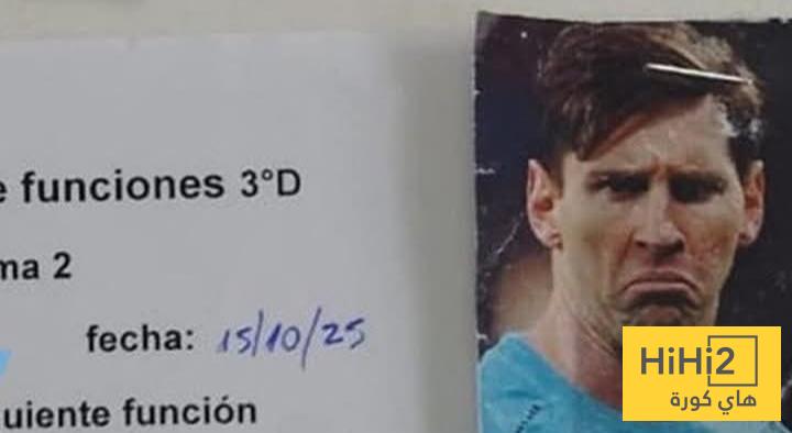 مُعلمة تضع ميسي في امتحانات طلاب الأرجنتين بطريقة مختلفة.. صور