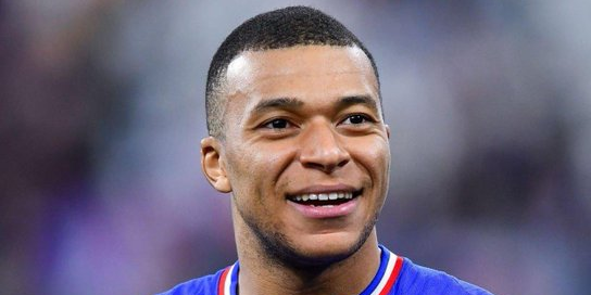 مبابي يسجل الهدف الاول امام اوكرانيا