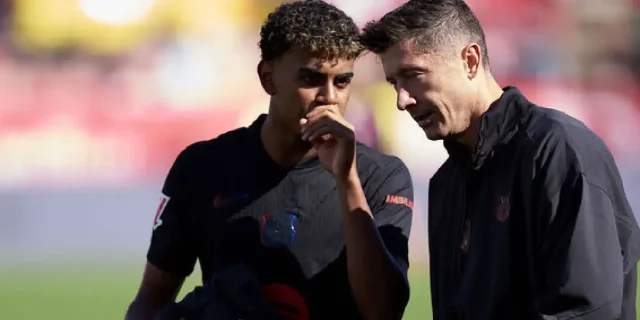 ليفاندوفسكي عن الجيل الجديد لبرشلونة: انا أكبر سنًا من بعض آبائهم!