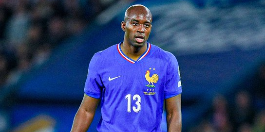 فرنسا تدرك التعادل امام أذربيجان