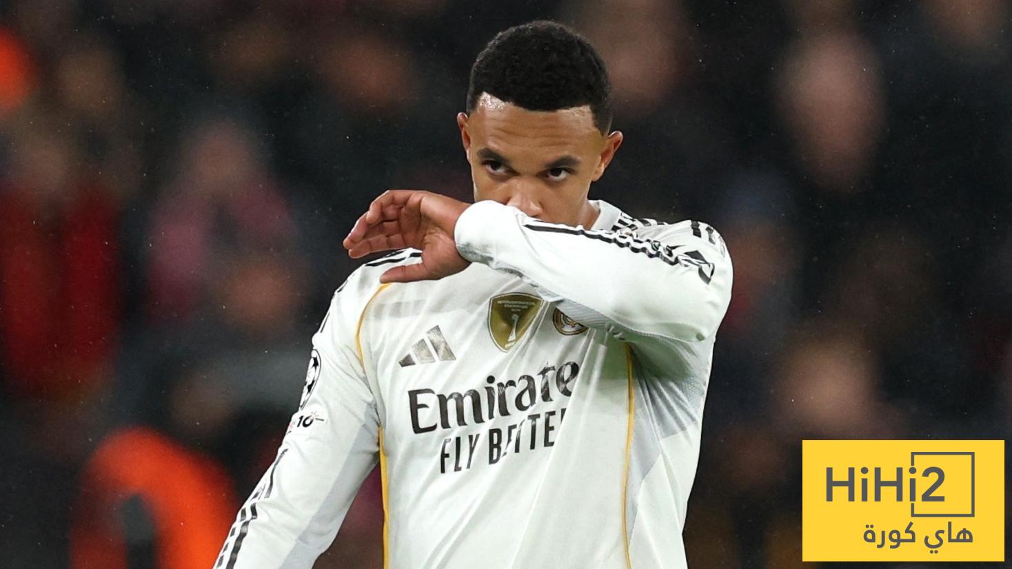 أرنولد يرفض الاستسلام !