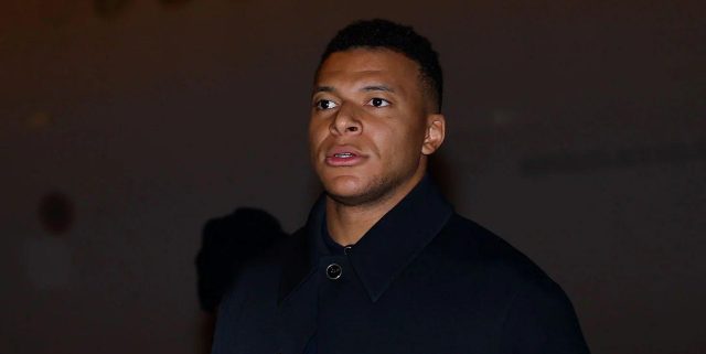 وصول بعثة ريال مدريد لليونان لمواجهة أولمبياكوس.. صور