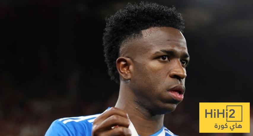 فينيسيوس يتفوق على لاعبي الريال وأولمبياكوس في الشوط الأول