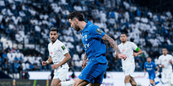 تفاصيل عرض الهلال لتجديد عقد لاعبه