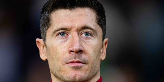 ليفاندوفسكي يهدر ضربة جزاء امام اتلتيكو