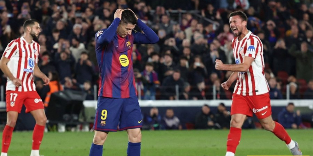 أسوأ لاعب في برشلونة امام اتلتيكو بالشوط الاول
