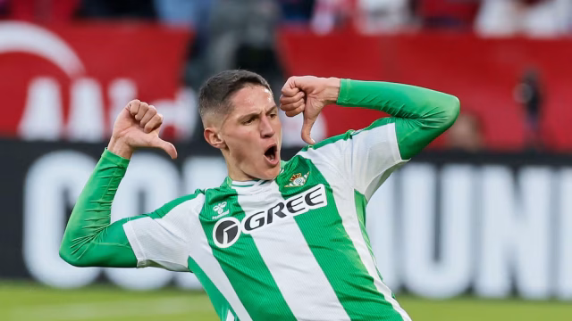 هل سيحتفل سيرجي ألتيميرا إذا سجل ضد برشلونة  ؟ اللاعب يرد