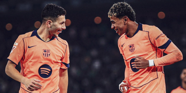 تقييم لاعبي برشلونة بعد الفوز على بيتيس