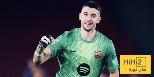 صورة : خوان غارسيا يثير القلق أثناء عودة الفريق الى برشلونة