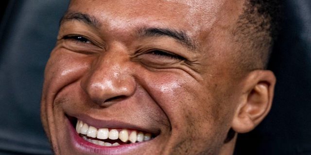 مبابي يقود قائمة ريال مدريد لمواجهة ألافيس