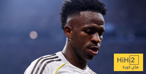 صورة .. صحفي ينفجر غضبا بعد انتهاء مباراة الريال والافيس