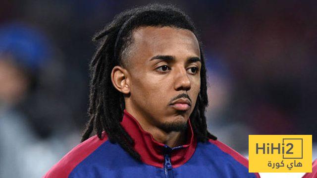 برشلونة يضع ظهير بوروسيا بديلًا محتملًا لكوندي